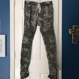 PacSun Camo Joggers
